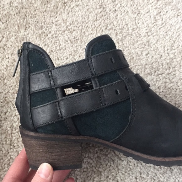 Ugg ankle boots sz 5.5 - Picture 8 of 8